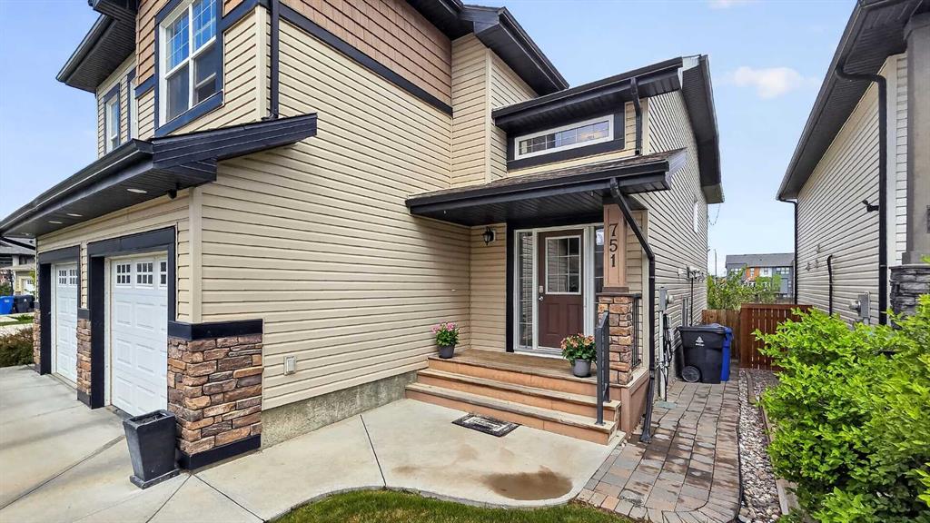 Picture for 751 Silkstone Close W