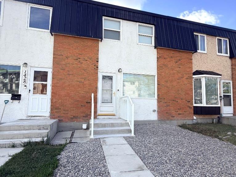 Picture for 1426 Ashgrove Road S