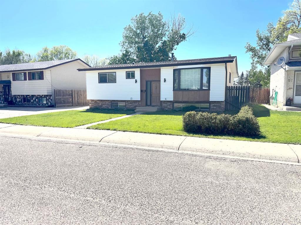 Picture for 53 Collins Crescent SE