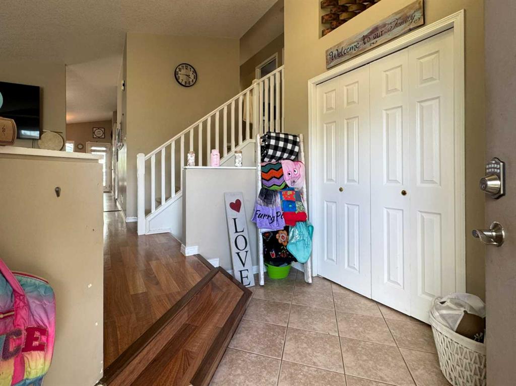 Picture for 93 Heritage Crescent W