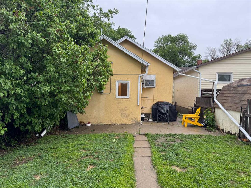 Picture for 640 12 Street N