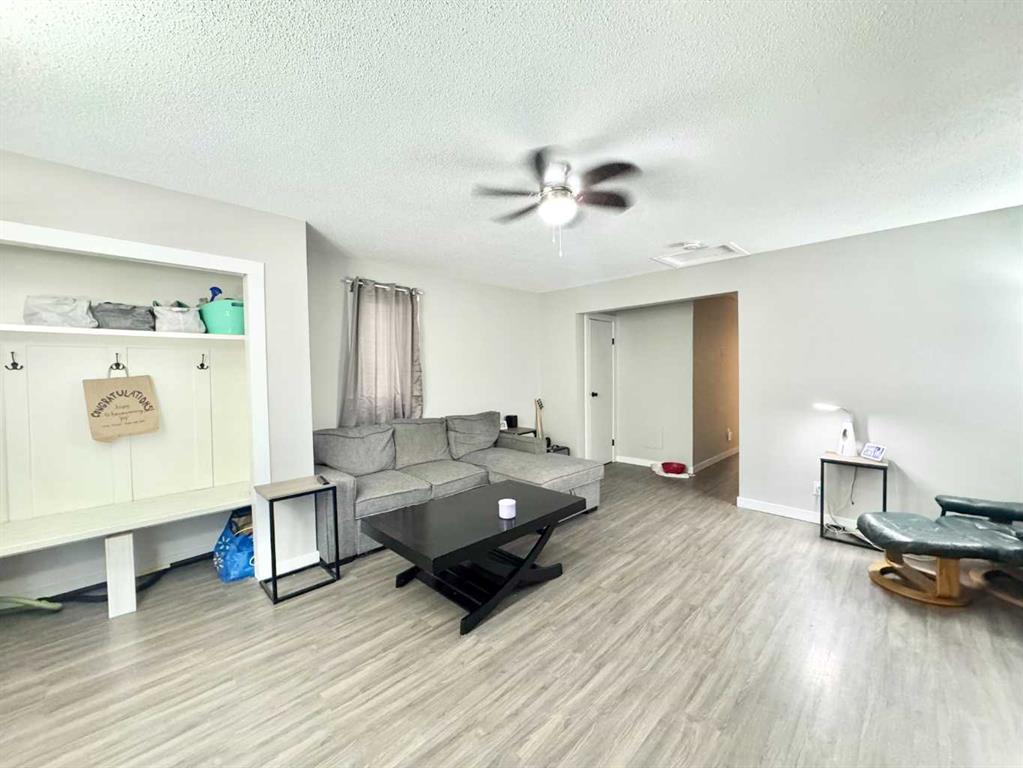 Picture for 640 12 Street N
