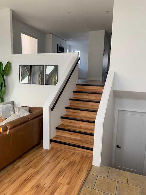Picture for 47 Blackfoot Road W