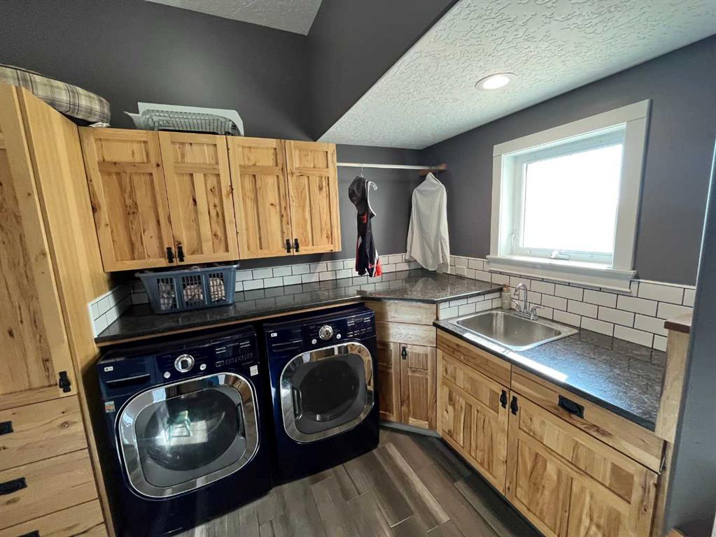 Picture for 54080,  202 Range  https://www.cirrealty.ca/reb/ldar/1/A2262061_18.jpg