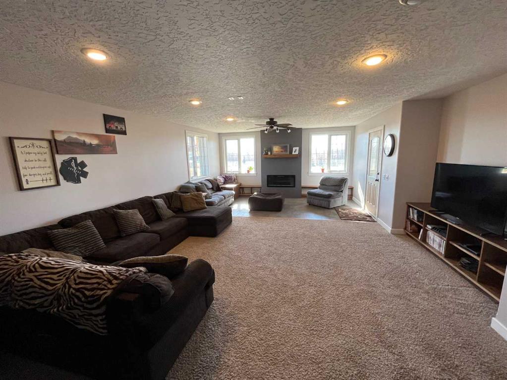 Picture for 54080,  202 Range  https://www.cirrealty.ca/reb/ldar/1/A2262061_25.jpg