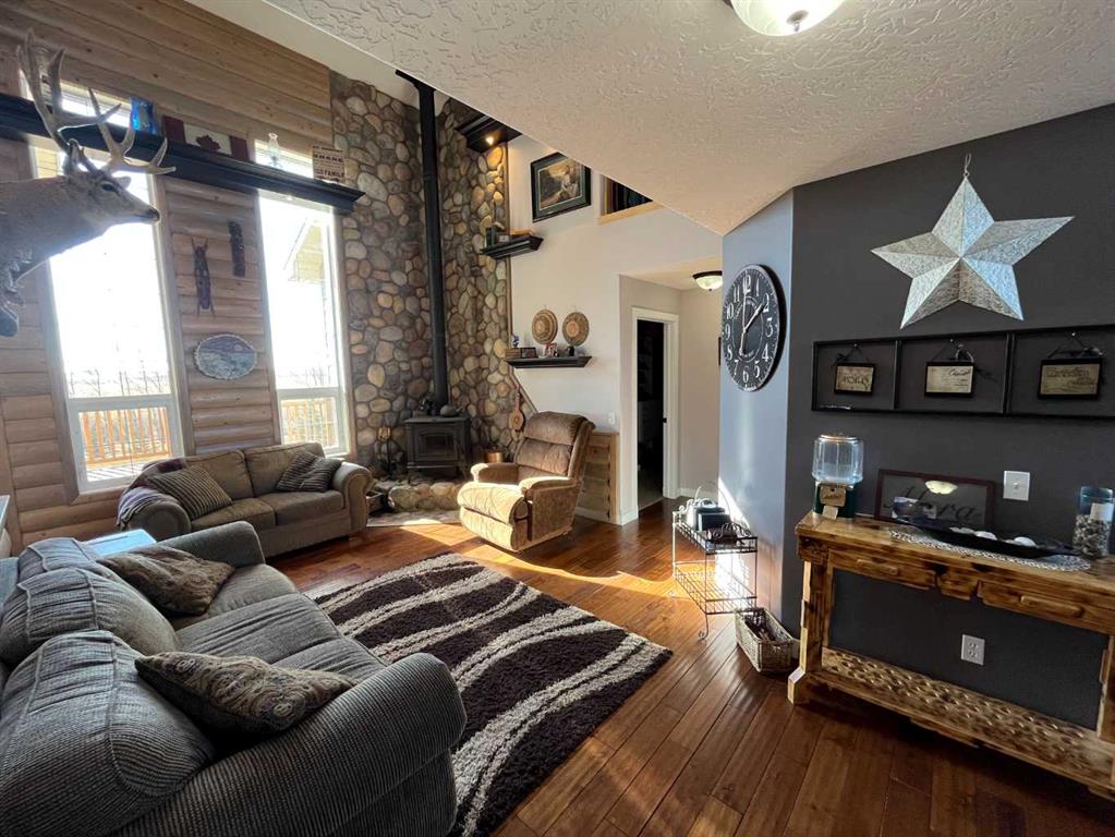 Picture for 54080,  202 Range  https://www.cirrealty.ca/reb/ldar/1/A2262061_8.jpg