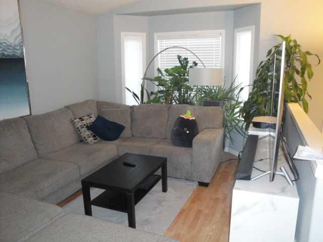 Picture for 315 Lynx Crescent N