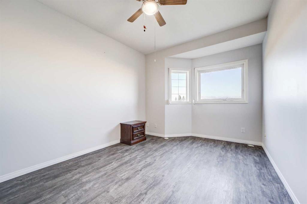 Picture for 103, 6 Skyline Crescent  https://www.cirrealty.ca/reb/ldar/1/A2265771_13.jpg