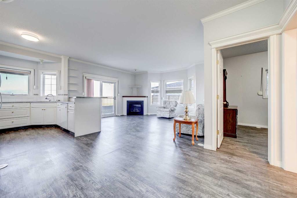 Picture for 103, 6 Skyline Crescent  https://www.cirrealty.ca/reb/ldar/1/A2265771_15.jpg