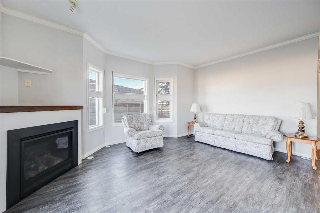 Picture for 103, 6 Skyline Crescent  https://www.cirrealty.ca/reb/ldar/1/A2265771_20.jpg