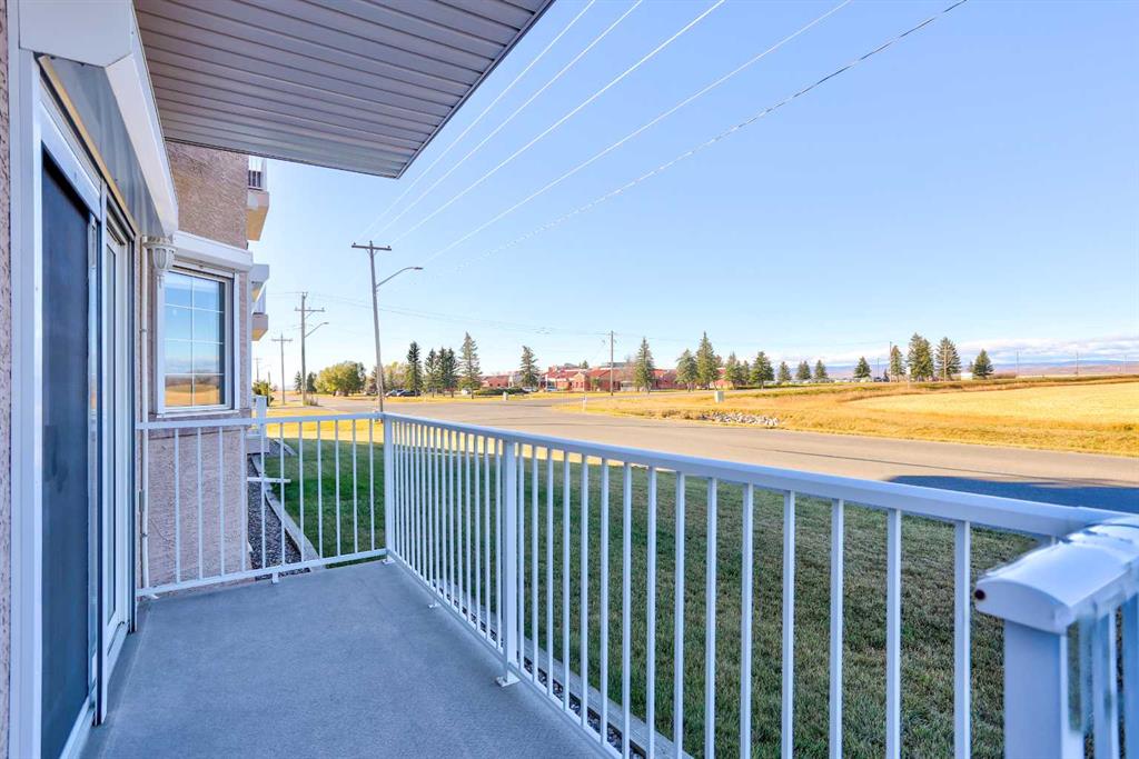 Picture for 103, 6 Skyline Crescent  https://www.cirrealty.ca/reb/ldar/1/A2265771_28.jpg