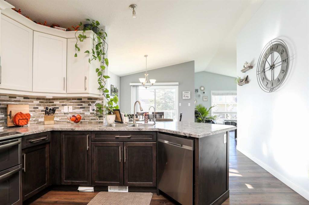 Picture for 50 Heritage Circle W