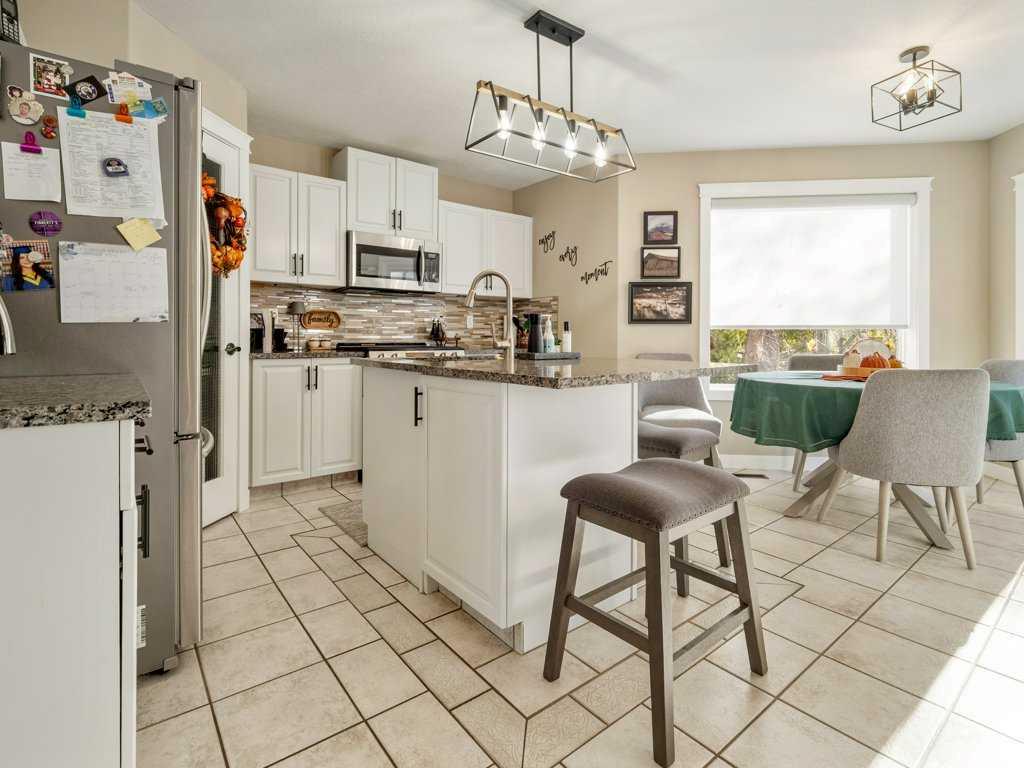 Picture for 425 FAIRMONT Boulevard S