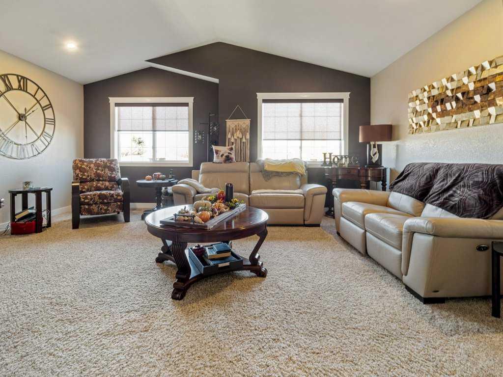 Picture for 425 FAIRMONT Boulevard S