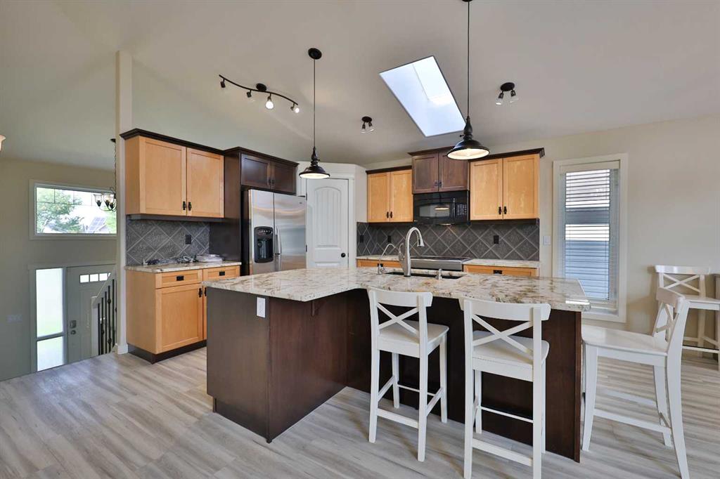 Picture for 74 Rivermont Crescent W