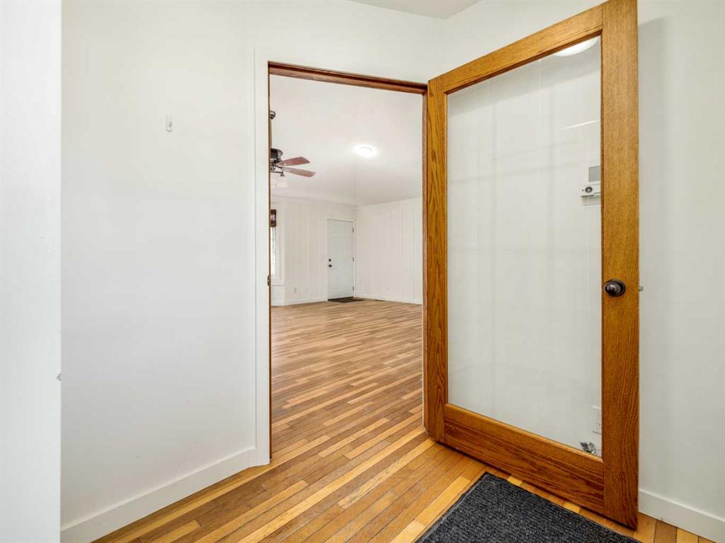 Picture for 495 6 Street W