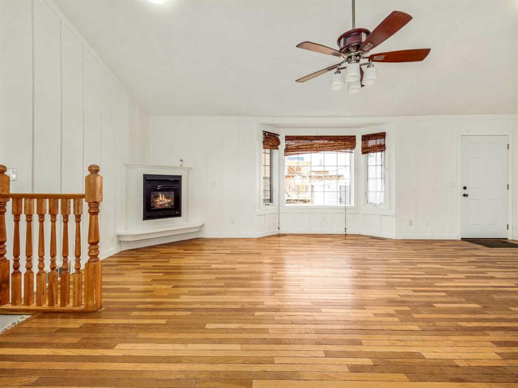 Picture for 495 6 Street W