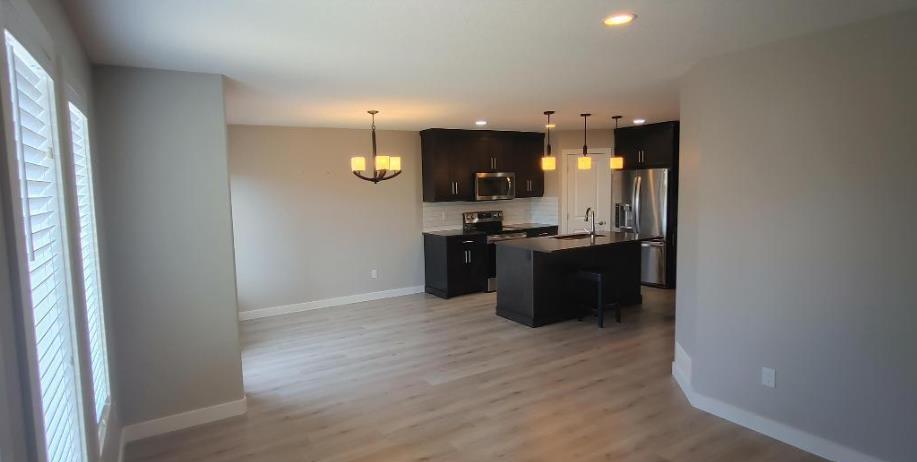 Picture for A, 518 Devonia Road W