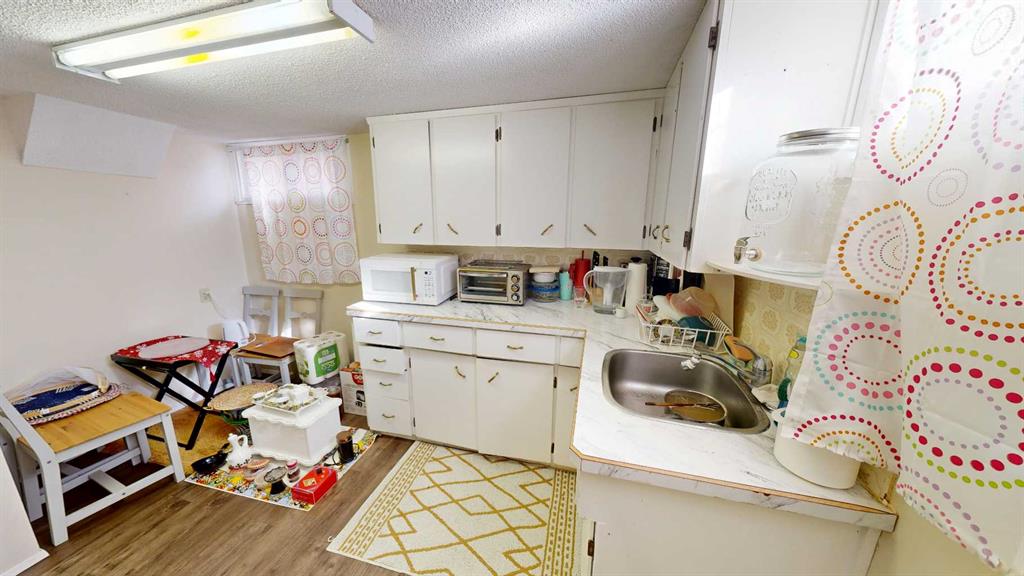 Picture for B, 1212 7 Avenue S