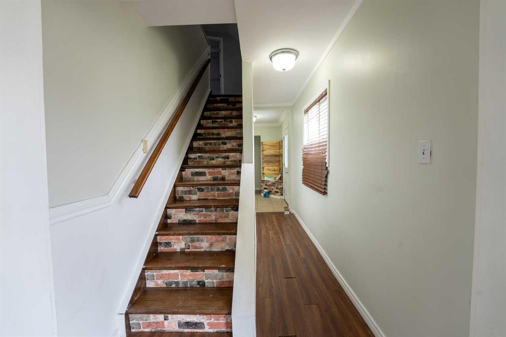 Picture for 4936 50 Avenue 