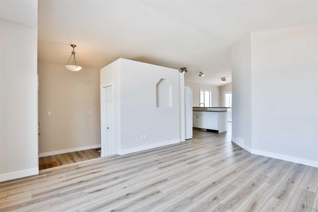 Picture for 19 Heritage Lane W