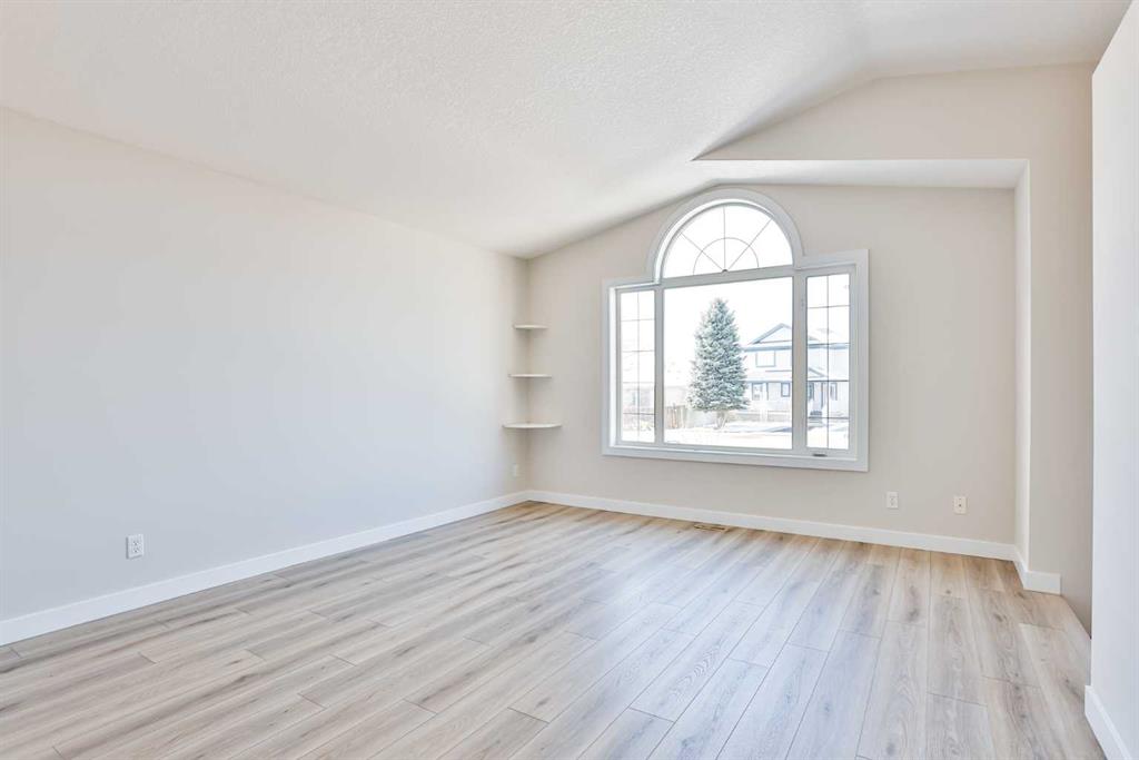 Picture for 19 Heritage Lane W