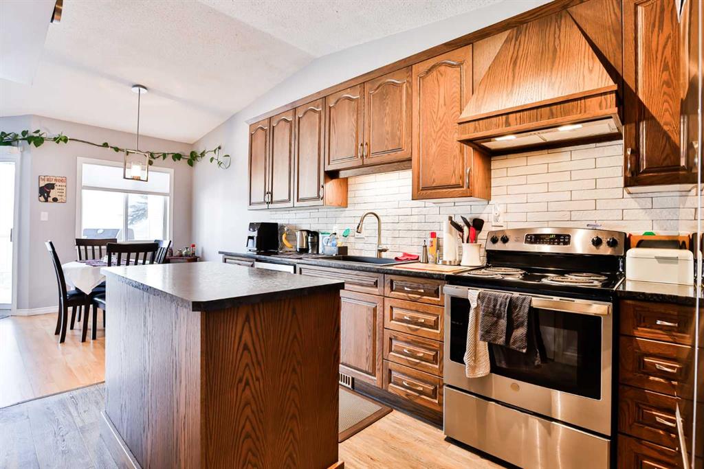 Picture for 2, 135 Jerry Potts Boulevard W