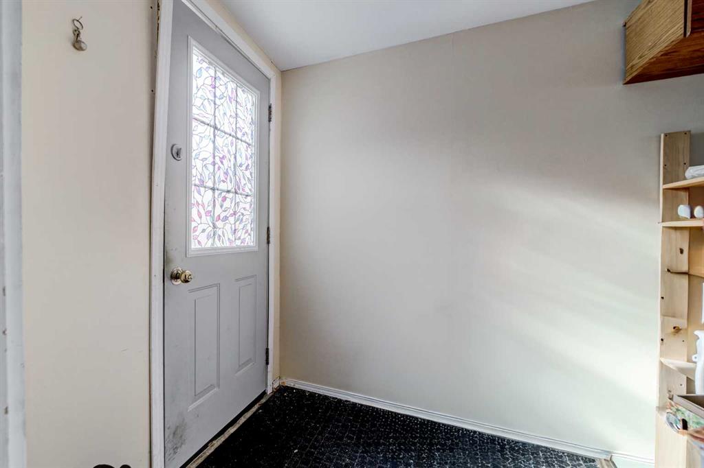 Picture for 55, 1410 43 Street S