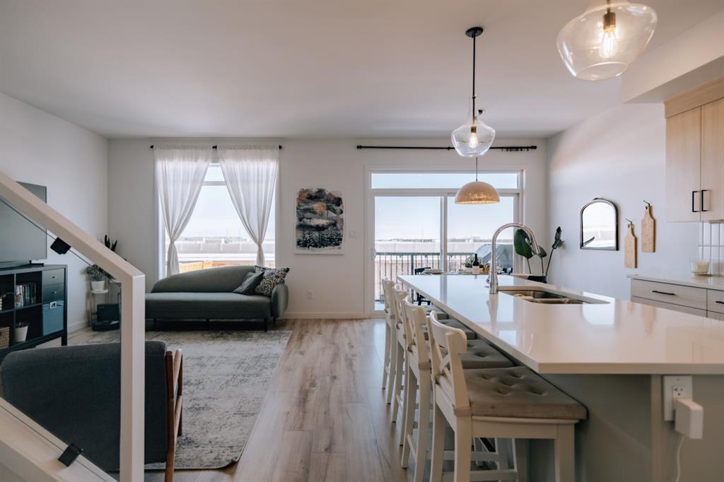 Picture for 209 Blackwolf Place N