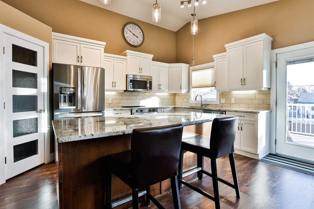 Picture for 1428 6 Avenue N