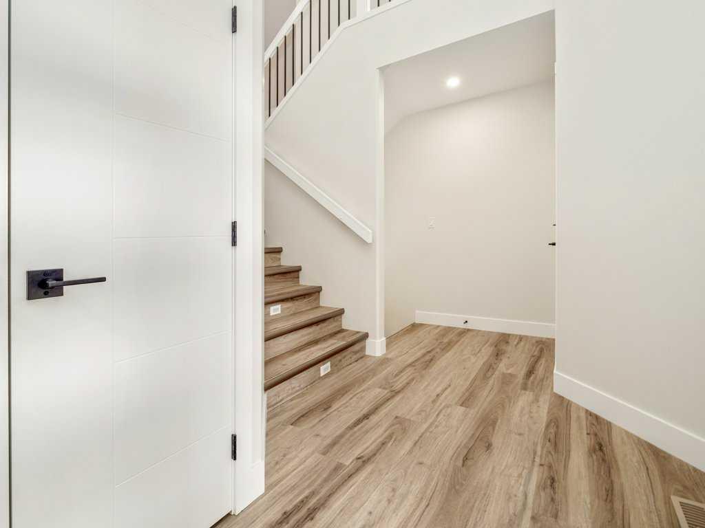 Picture for 4517 40 Avenue S