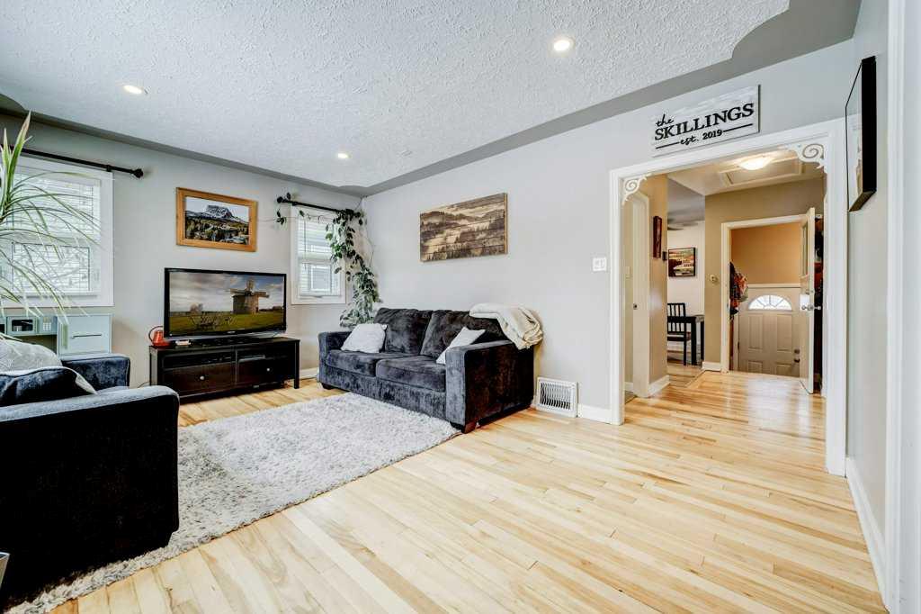 Picture for 1112 17 Street S