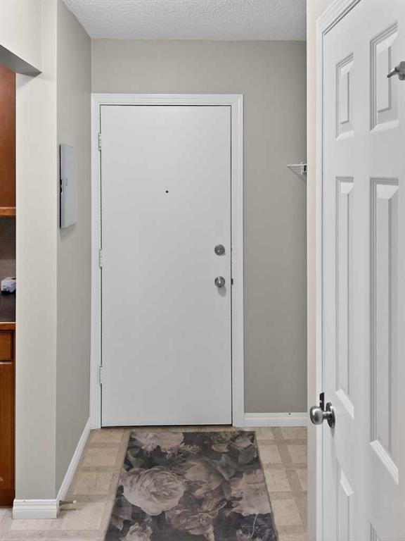 Picture for H202, 2004 13 Avenue N