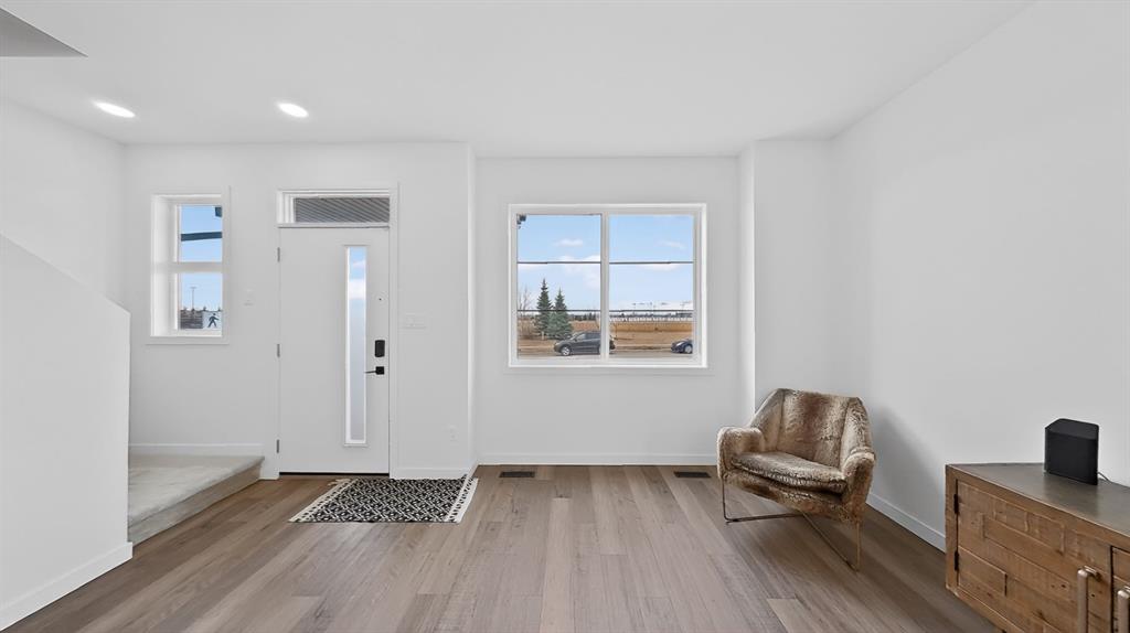 Picture for 302 Uplands Boulevard N