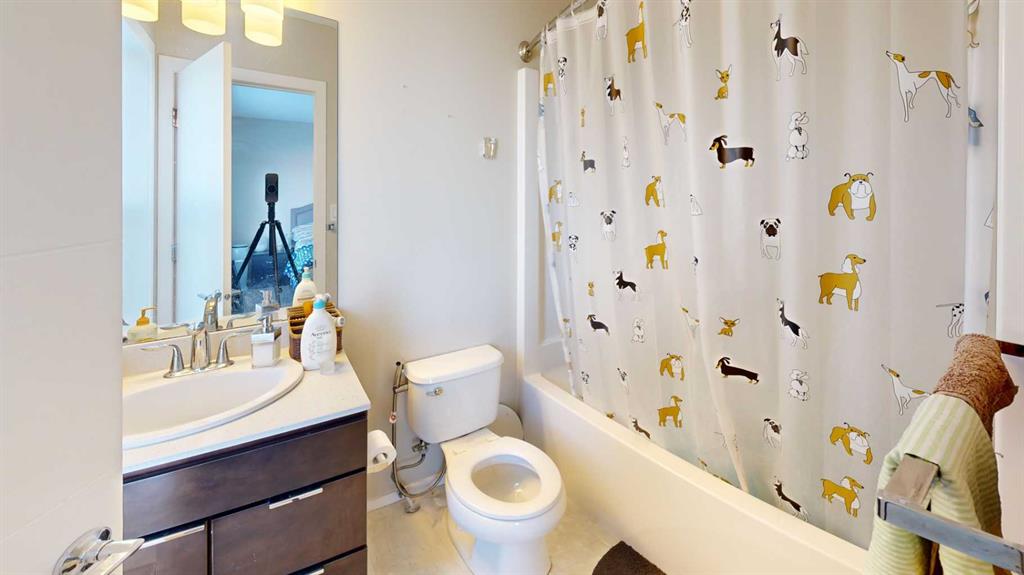 Picture for 3, 414 Highlands Boulevard W