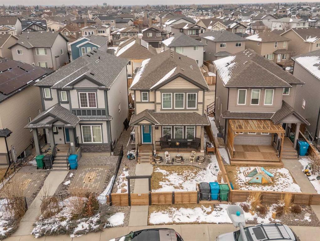 Picture for 527 Moonlight Lane W