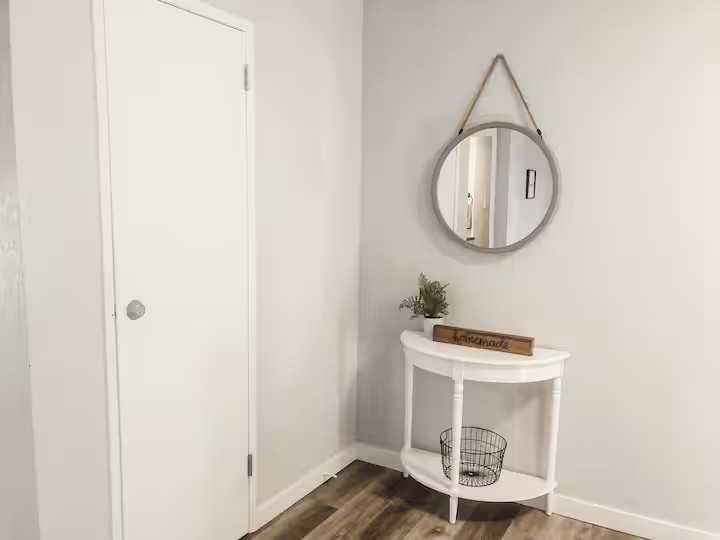 Picture for 309 28 Street S