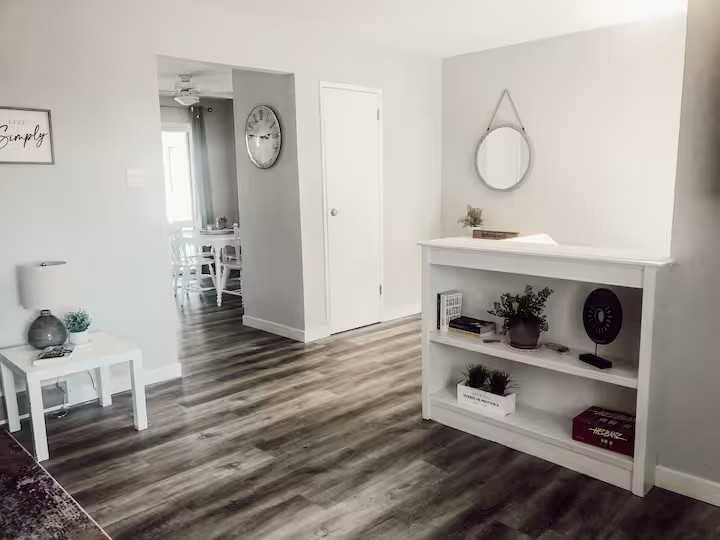 Picture for 309 28 Street S