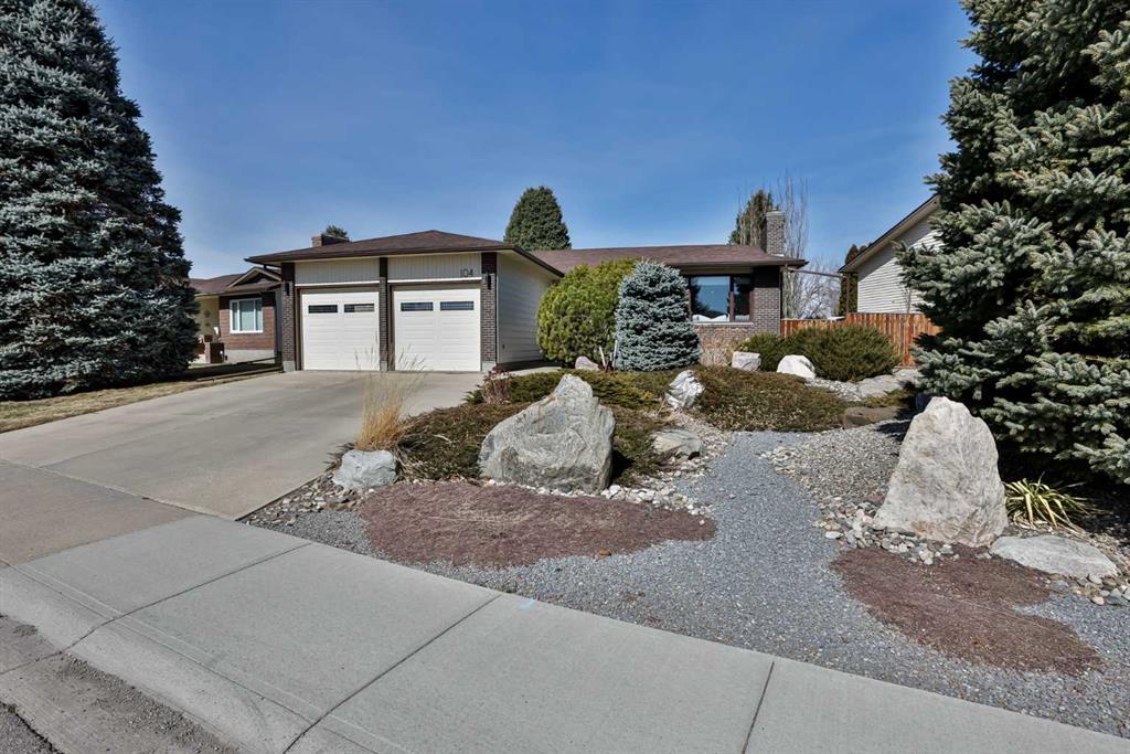 Picture for 104 Elm Crescent S