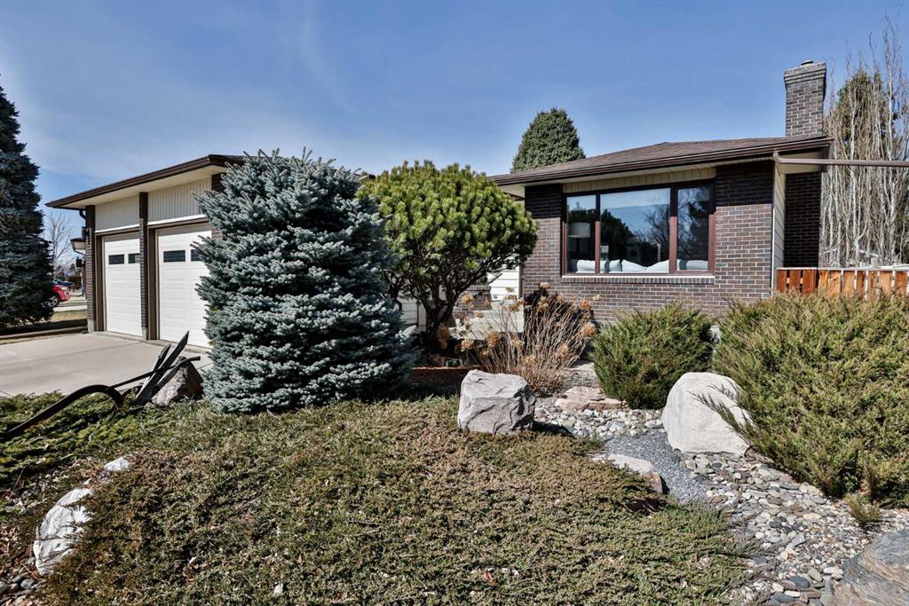 Picture for 104 Elm Crescent S