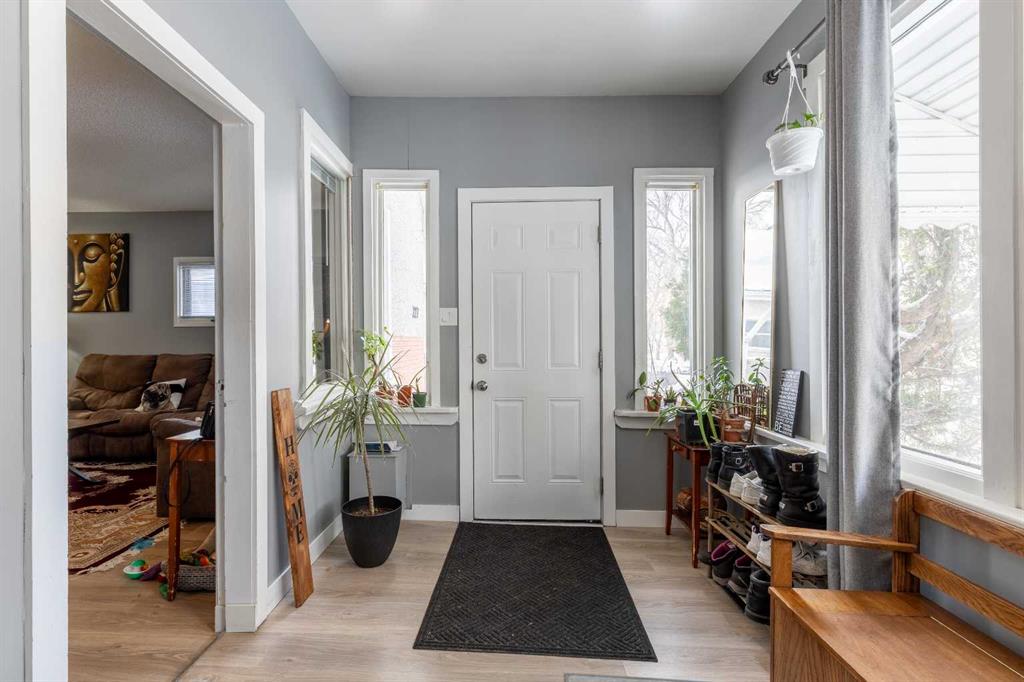 Picture for 227 19 Street N