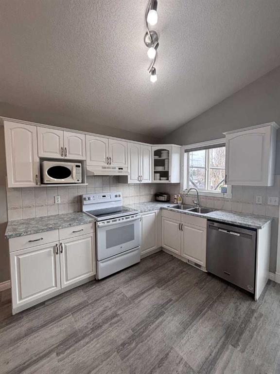 Picture for 70 Kodiak Crescent N