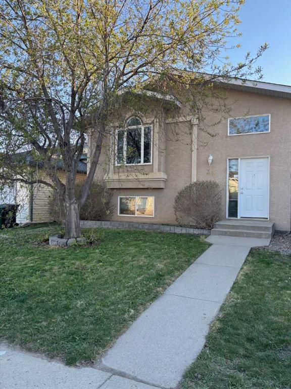 Picture for 34 Blackfoot Road W