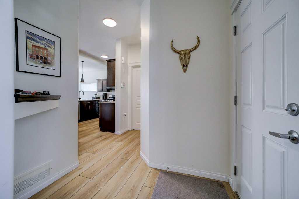 Picture for 286 Twinriver Road W