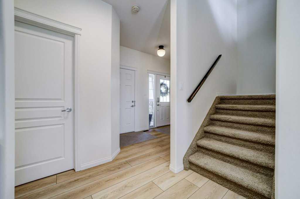 Picture for 286 Twinriver Road W
