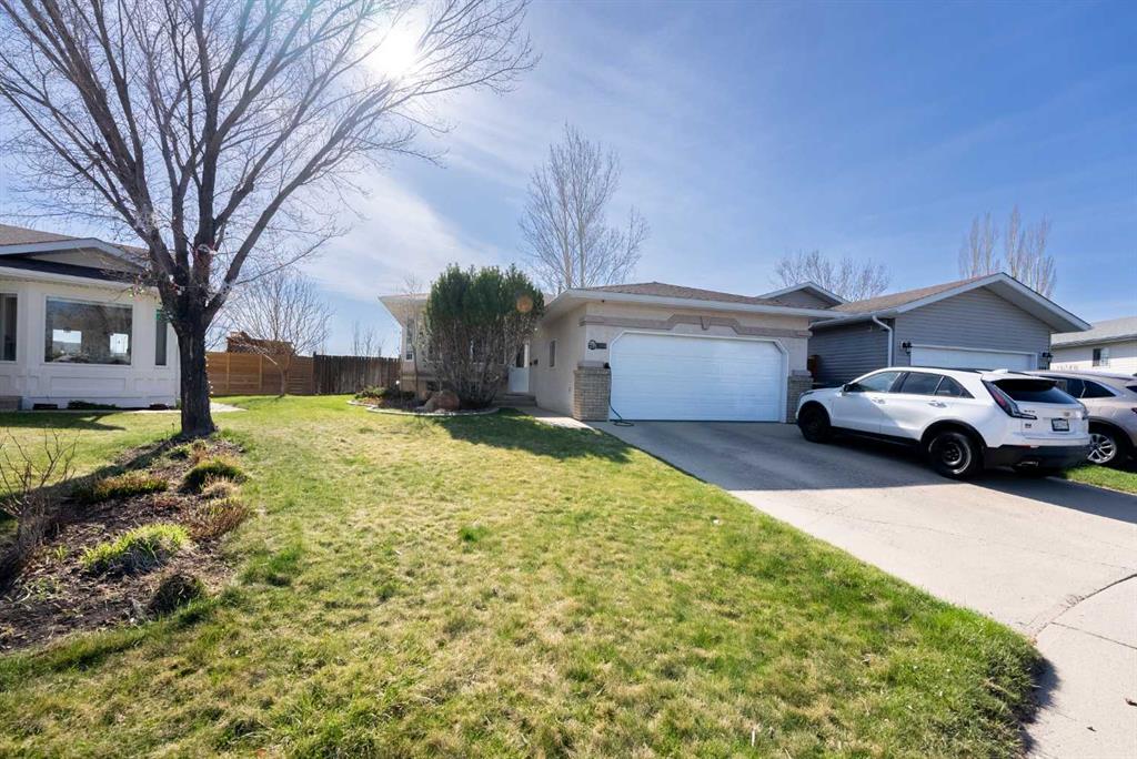 Picture for 152 Mt Rundle Road W