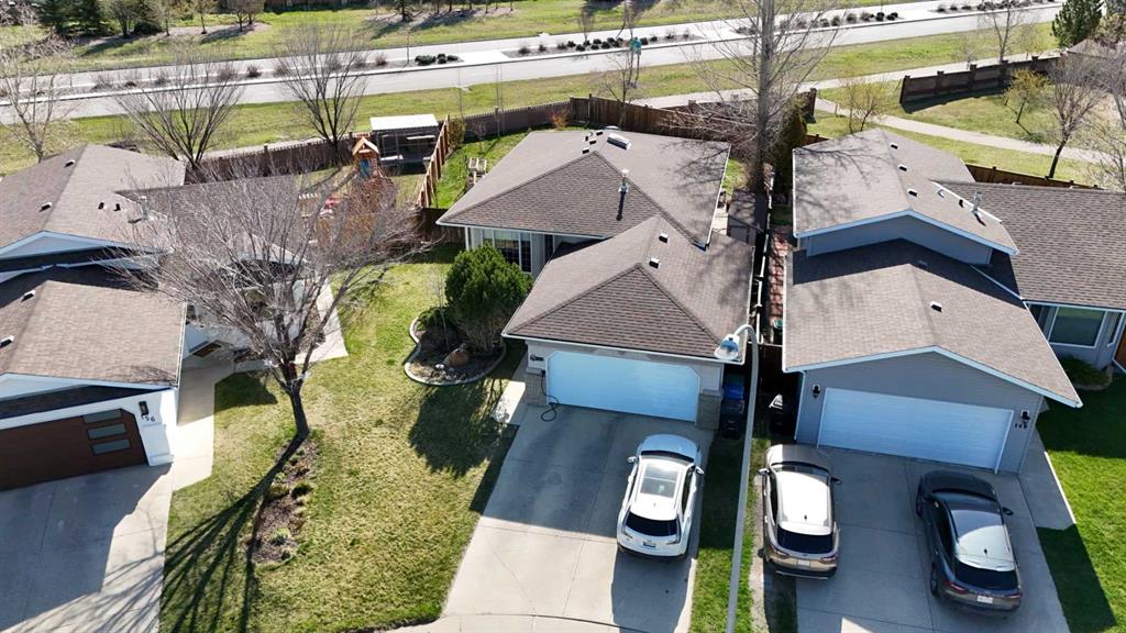 Picture for 152 Mt Rundle Road W