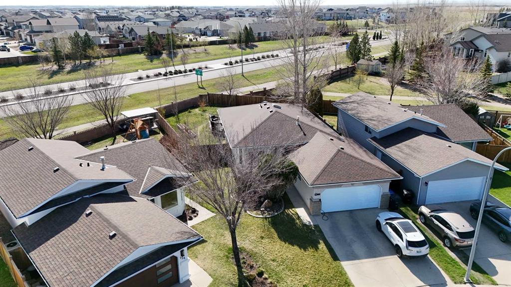 Picture for 152 Mt Rundle Road W