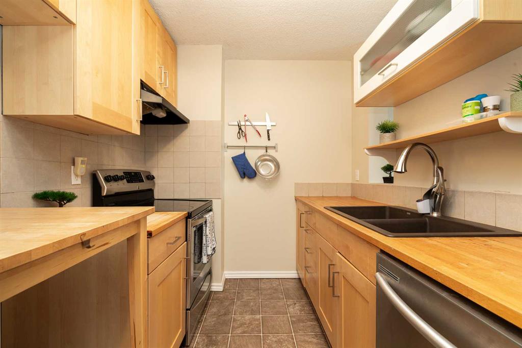 Picture for 419, 5 Berkeley Place W