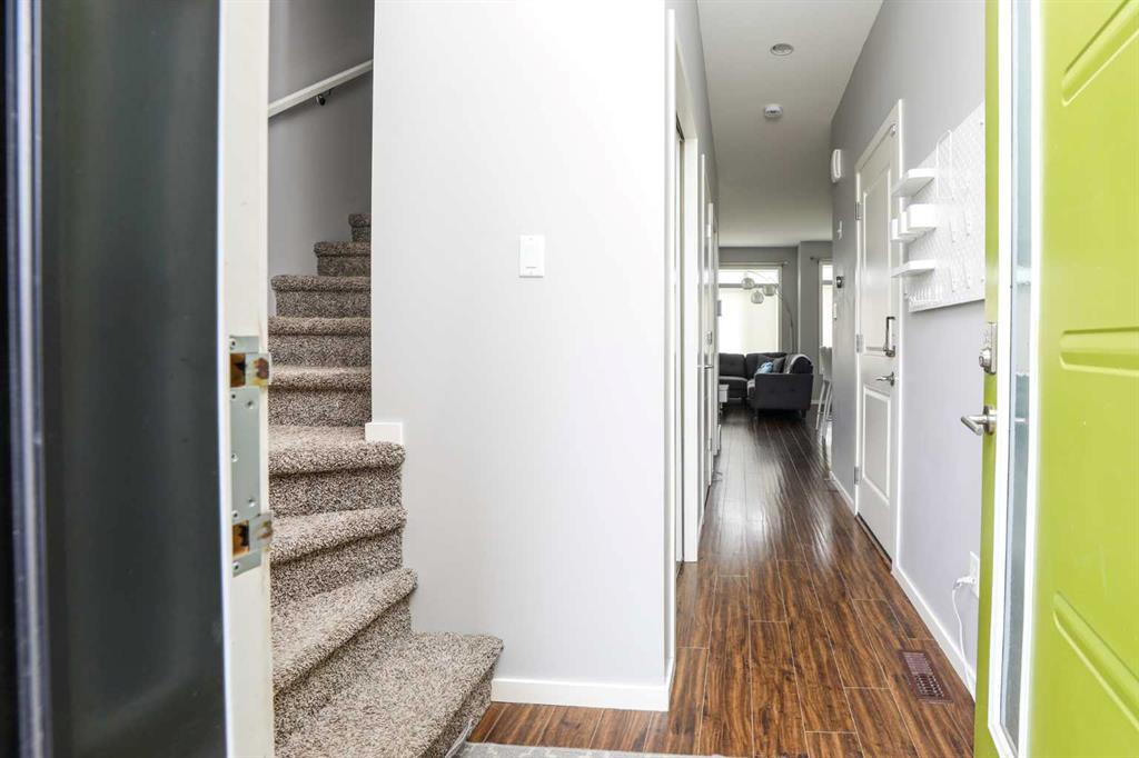 Picture for 6, 462 Highlands Boulevard W